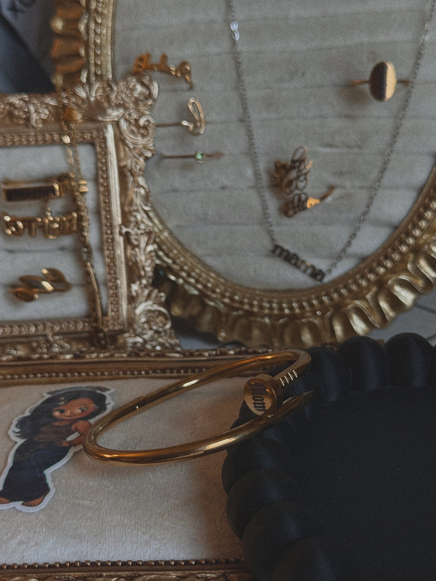 Mom nail bangle