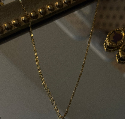 Vintage oval silhouette necklace