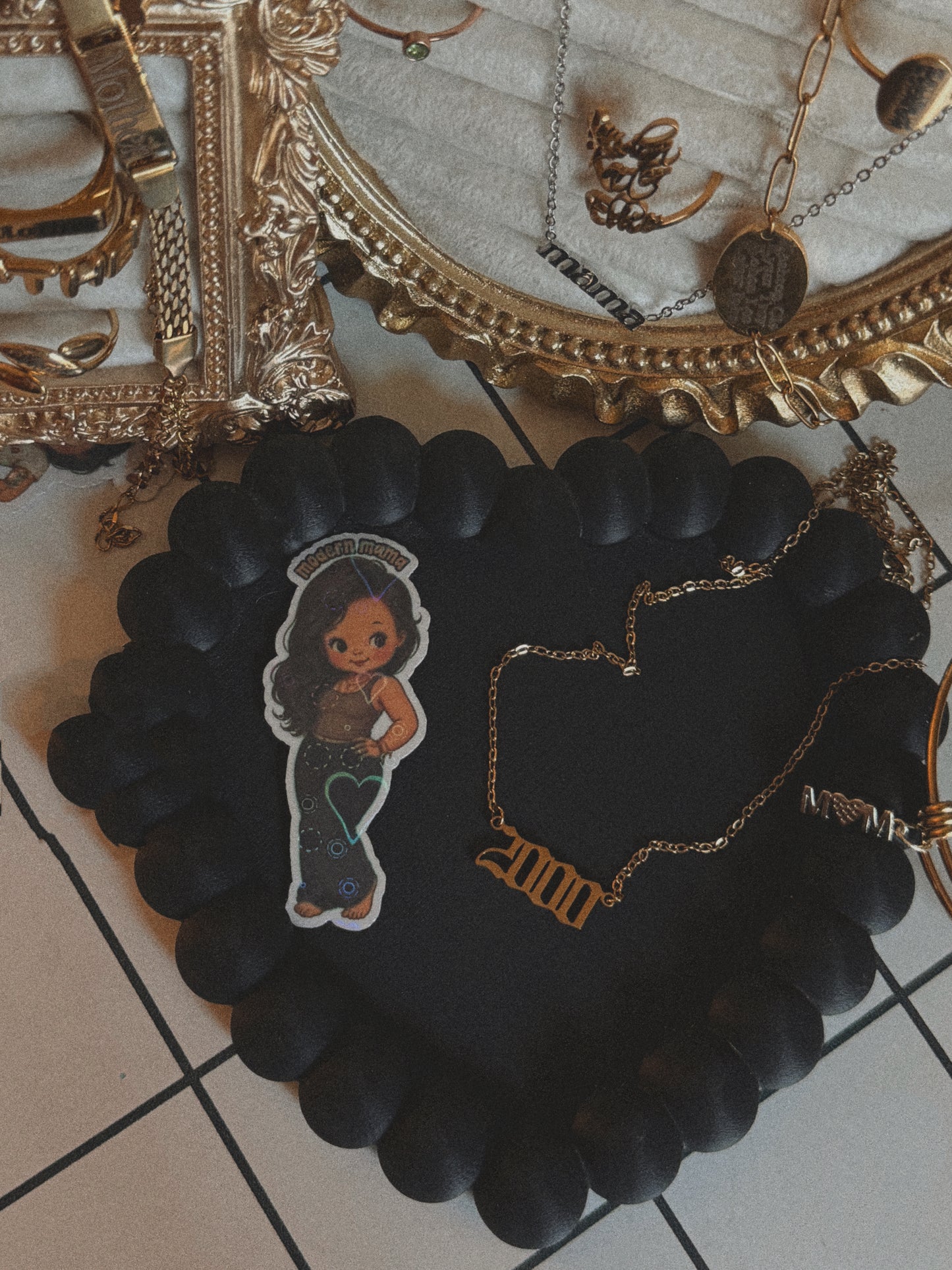 “2000” necklace